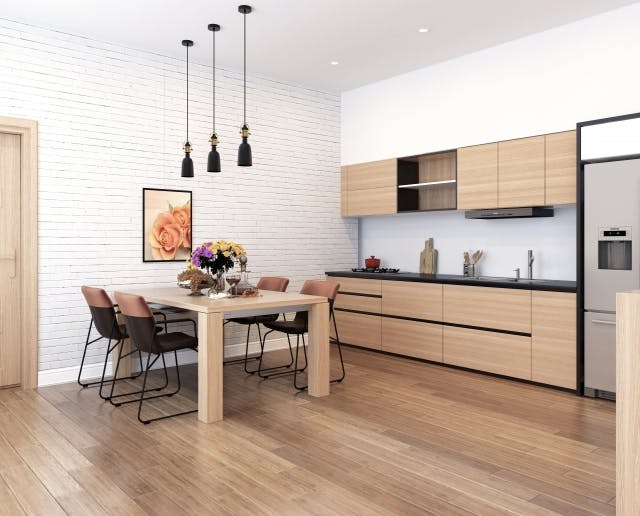 ホームに止まる電車